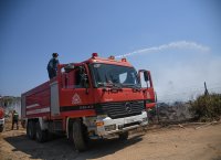 Πυρκαγιά στον Ασπρόπυργο: Επιχειρούν 15 πυροσβέστες με 5 οχήματα