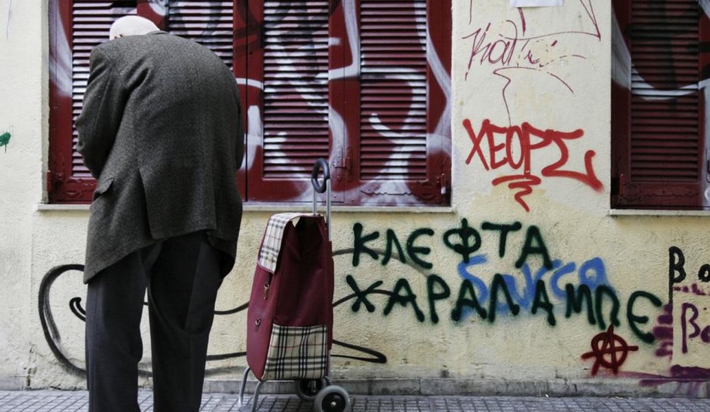Eurostat: Σε συνθήκες φτώχειας ένας στους τρεις κατοίκους στην Ελλάδα