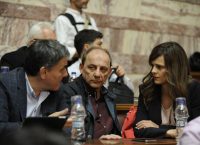 Tσεκούρι στο αφορολόγητο-Κάτω από το όριο των 6.000 ευρώ