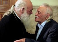 Μανώλης Γλέζος προς Αρχιεπίσκοπο: Επιθυμώ θρησκευτική κηδεία