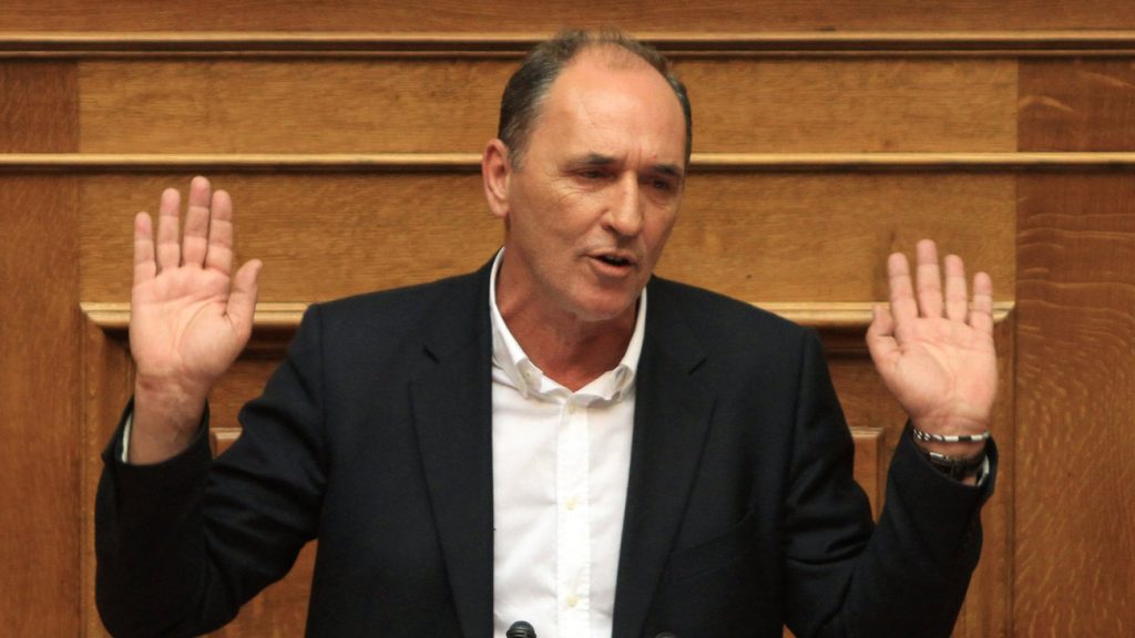 Βουλή: Σκληρή αντιπαράθεση Σταθάκη – Μανιάτη για το δημόσιο χρέος