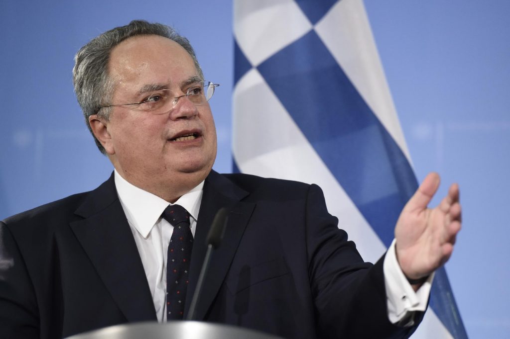 Νίκος Κοτζιάς: Οδικώς στα Σκόπια