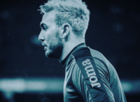 «Τιτίβισμα»-μυστήριο με πολλαπλούς αποδέκτες από Ρομπέρτο