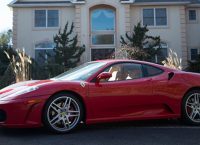 Ferrari του Τραμπ πουλήθηκε για 270.000 δολάρια