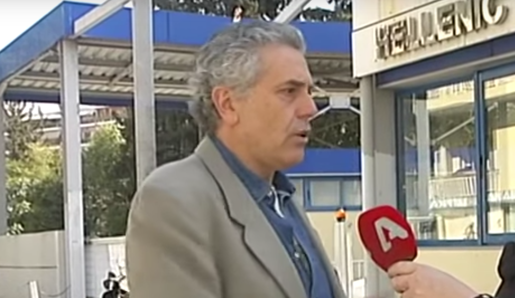 Τον ρώτησε αν είναι καλά και άρχισε να τον χτυπάει στο κεφάλι