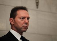Ο Γιάννης Στουρνάρας αναφέρεται στα τρία βήματα που απαιτούνται για να βγει η χώρα από την κρίση