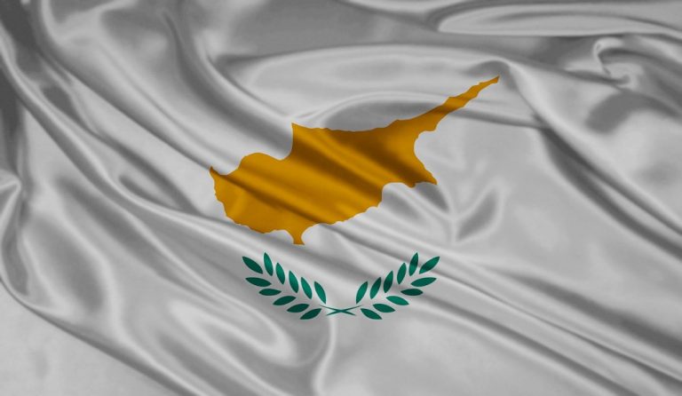 Ο Άιντε παραδίδει το προσχέδιο του κοινού εγγράφου