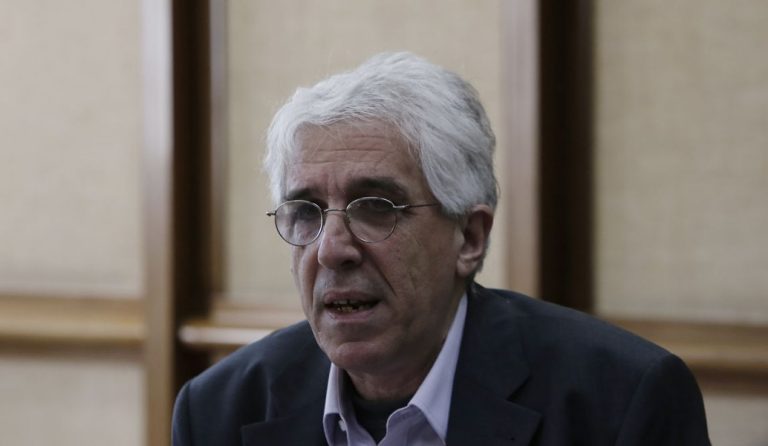 Παρασκευόπουλος: Με τη Novartis κάνουμε ό,τι ακριβώς προβλέπει το Σύνταγμα
