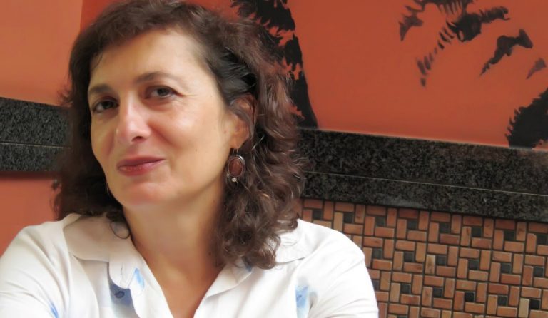 «Η συχνότητα του θανάτου»:  Μια σύγχρονη αστυνομική ιστορία γεμάτη αναφορές στη ροκ μουσική