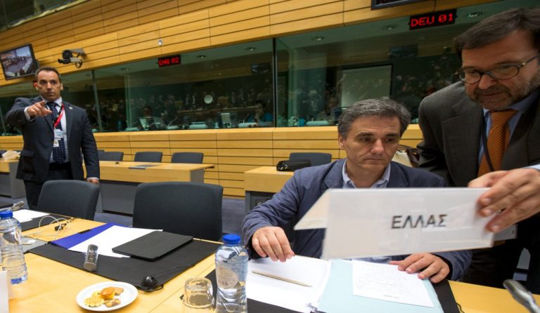 Ελλάδα και εταίροι κυνηγούν τη συμφωνία