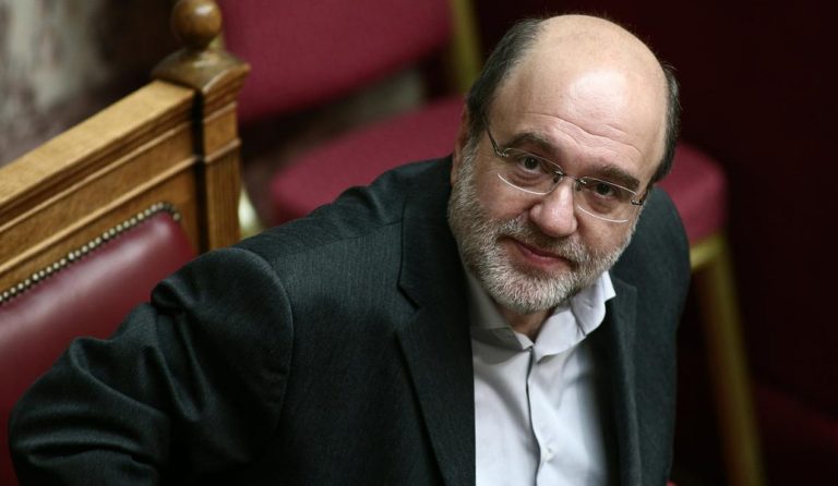 Αλεξιάδης: Στα σοβιετικά κράτη υπήρχε μόνο θέμα δημοκρατίας