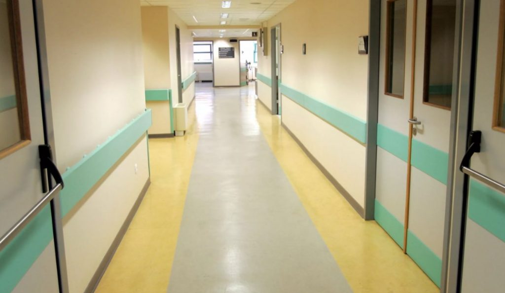 Σε 24ωρη απεργία προχωρούν σήμερα οι νοσοκομειακοί γιατροί