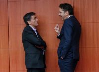 “Πυρετός” διαβουλεύσεων πριν από το κρίσιμο Eurogroup