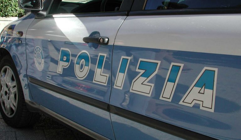 Άνδρας απείλησε περαστικούς στο Μιλάνο με μαχαίρι