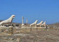 Αναστήλωση στη Στοά του Φιλίππου Ε’ στη Δήλο