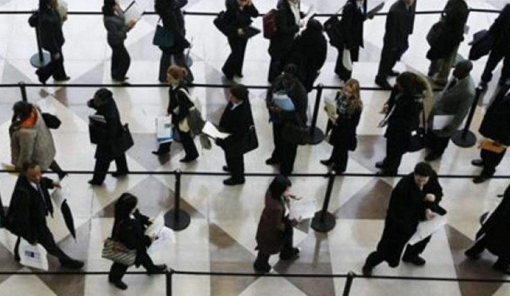 Σε υψηλό 8ετίας οι προοπτικές απασχόλησης