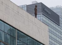 JP Morgan: Υπάρχει φως στο τέλος τούνελ για την Ελλάδα