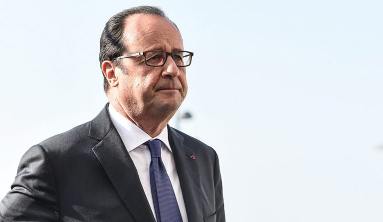 Γαλλία: Ο Ολάντ συνεχάρη τον Μακρόν