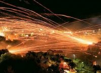 Παρέλαση υπέρ του ρουκετοπόλεμου στην Χίο