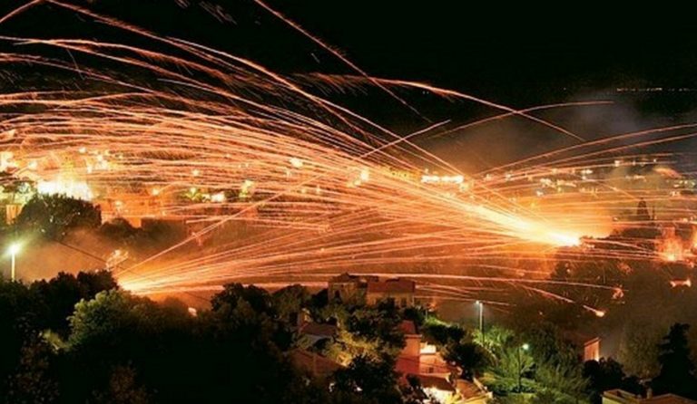 Παρέλαση υπέρ του ρουκετοπόλεμου στην Χίο