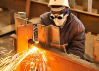 Άλμα 11,4% στις τιμές εισαγωγών της βιομηχανίας