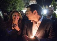 Το Πάσχα των πολιτικών αρχηγών – Στην Τήλο ο Τσίπρας, στην Τήνο ο Μητσοτάκης
