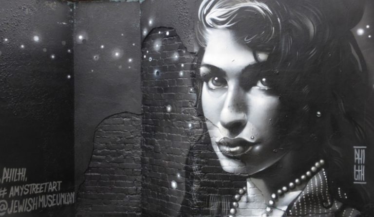 Λονδίνο: Street art αφιερωμένη στην Έιμι Γουάινχαουζ (pics)