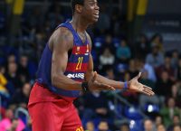 Ο Ντιανέ της Μπαρτσελόνα έσπασε το ταμπλό! (pic+vid)