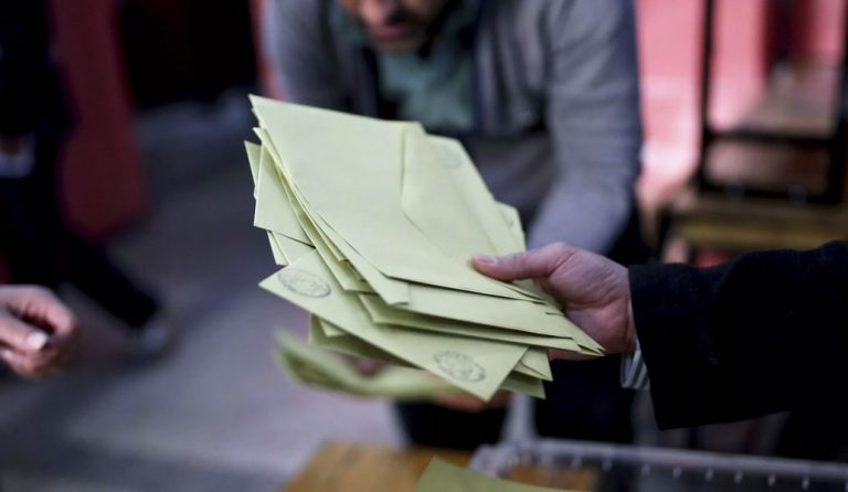 Τουρκία: Τα τελικά αποτελέσματα του δημοψηφίσματος (pics)