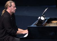 Στέφανος Κορκολής: Στην Πάτρα για μία μοναδική παράσταση