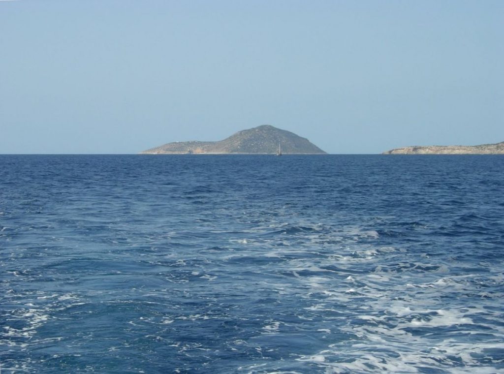 Αποκλεισμένοι τουρίστες και επαγγελματίες στα Διαπόντια νησιά
