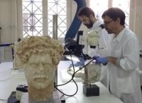 “Πολύχρωμα και επιχρυσωμένα: Ο κόσμος των αγαλμάτων αλλιώς” στο  Εθνικό Αρχαιολογικό Μουσείο