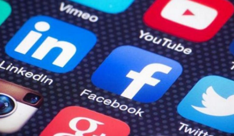 Έρευνα: Οι Έλληνες εμπιστεύονται περισσότερο τα κοινωνικά δίκτυα από τα παραδοσιακά ΜΜΕ