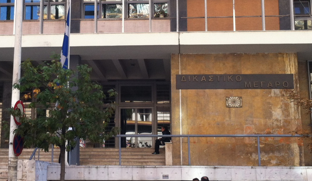 Θεσσαλονίκη: Ελεύθεροι υπό όρους οι 6 κατηγορούμενοι του κυκλώματος παράνομων υιοθεσιών (vid)