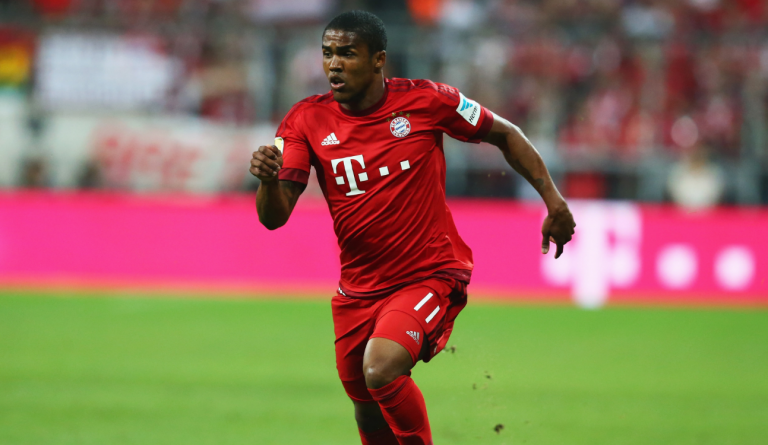 Διπλό “χτύπημα” με Ντάγκλας Κόστα και Μπερναντέσκι η Γιουβέντους