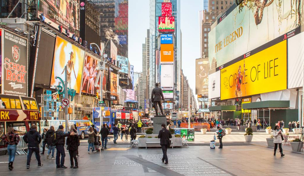 «Μεταμορφώθηκε» η Times Square (pics)