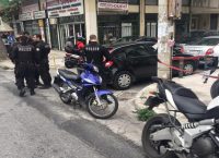 Πειραιάς: Ληστές κράτησαν 8 ομήρους σε υποκατάστημα τράπεζας για 3 ώρες (pics)