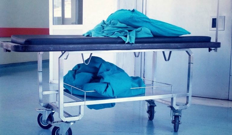 Ελλάδα 2017: Ασθενής έγινε «μπαλάκι» ανάμεσα σε δύο νοσοκομεία