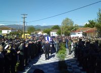 Θρήνος στην κηδεία του Συνταγματάρχη Θωμά Αδάμου (pics)