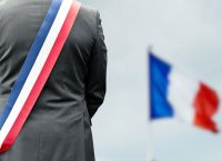 Η Γαλλία ψηφίζει και η Ευρώπη αγωνιά