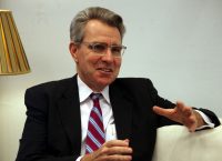 Πάιατ: Είναι προς το συμφέρον των ΗΠΑ η έξοδος της Ελλάδας από την κρίση