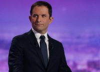 Γαλλία: Στήριξη Αμόν στον Μακρόν στον β’ γύρο των προεδρικών εκλογών