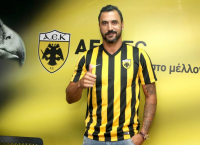Έπος: Ο Αλμέιδα τραγουδάει Παντελίδη! (vid)
