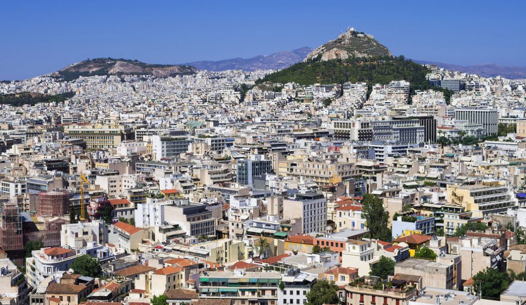 “Βροχή” κατασχέσεων για χρέη στην Εφορία – Πάνω από 1.000 την ημέρα