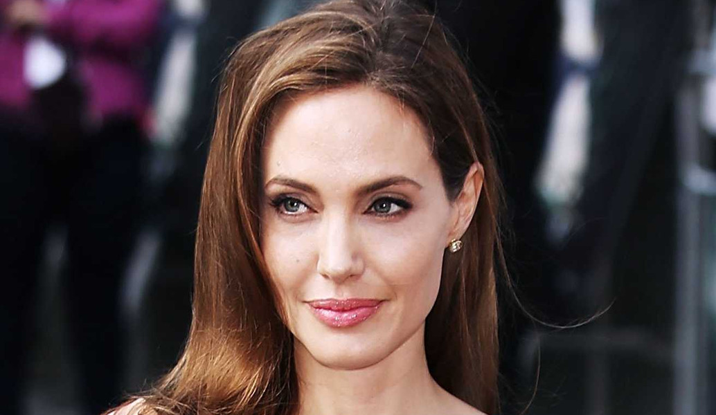 Το εντυπωσιακό εξώφυλλο της Τζολί για το Vanity Fair (pic)