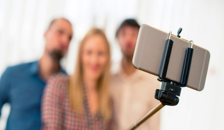 “Cheeky Exploits”: Αυτή είναι η νέα τάση για selfie (pics)