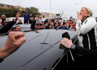 Το στρατόπεδο της Λεπέν απαγόρεψε σε γαλλικά ΜΜΕ να καλύψουν τη βραδιά των εκλογών