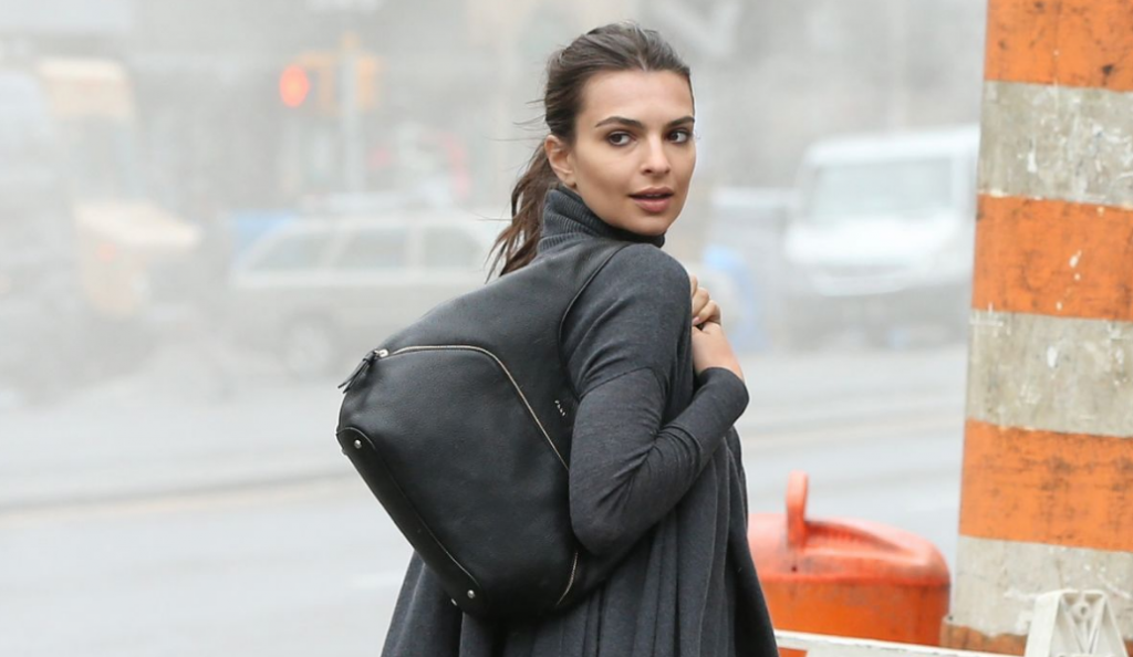 Emily Ratajkowski: Το ποστ της για την απαγόρευση αμβλώσεων στην Αλαμπάμα