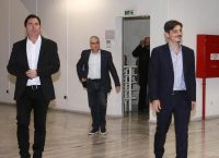 Έξαλλος Πασκουάλ: «Κλείδωσε» τους παίκτες στα αποδυτήρια, ακούστηκαν σε όλο το γήπεδο οι φωνές του