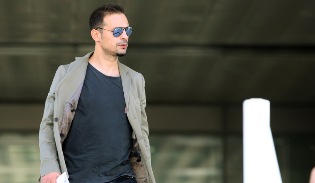 Ντέμης Νικολαΐδης: θύμα ληστείας – Αφαίρεσαν κοσμήματα και τιμαλφή μεγάλης αξίας